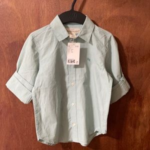 NWT Boys 5T Mint Button Down along Sleeve